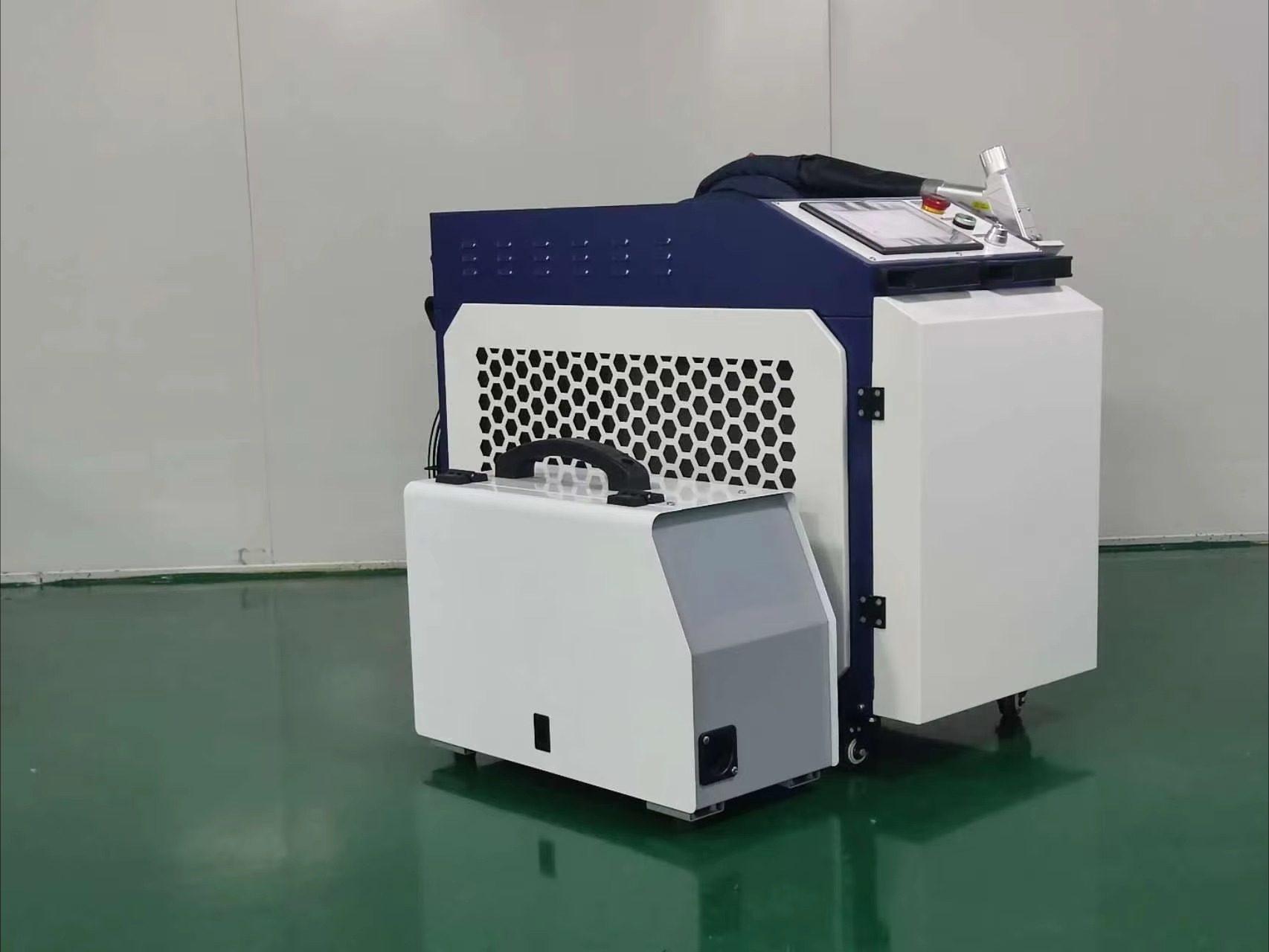 Alüminyum ve Paslanmaz Çelik i - Laser Welding Machine 3 In 1 2000W incelemesi ve fiyatı